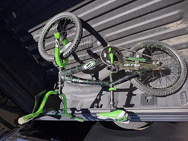 Kids Bike with Adjustable Seat, Handbrakes, and Reflectors